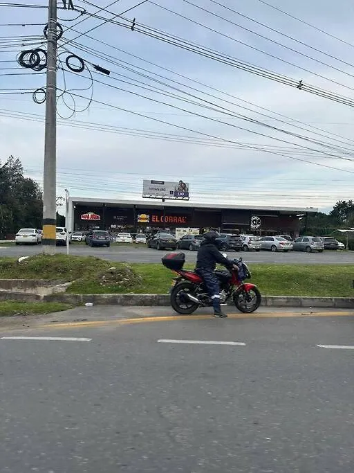 Loft En Llanogrande Cerca A Centros Comerciales Rionegro Lägenhet
